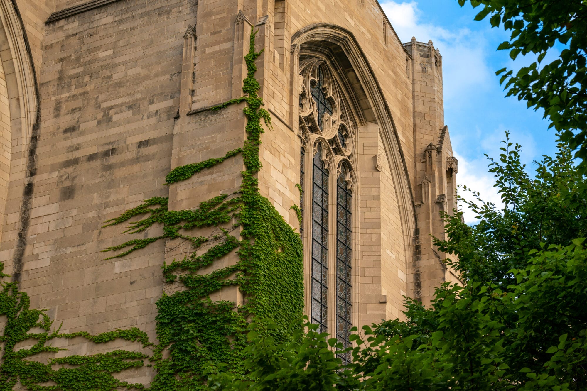 Rockefeller Chapel in summer (photo by Jason Smith)